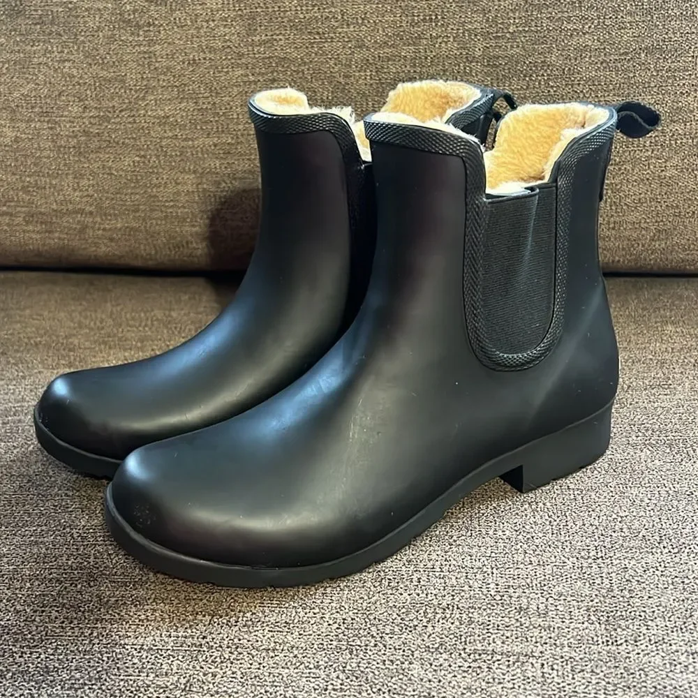 New Chooka Eastlake Waterproof Faux Fur Lined Chelsea Boot Women’s Size 6
